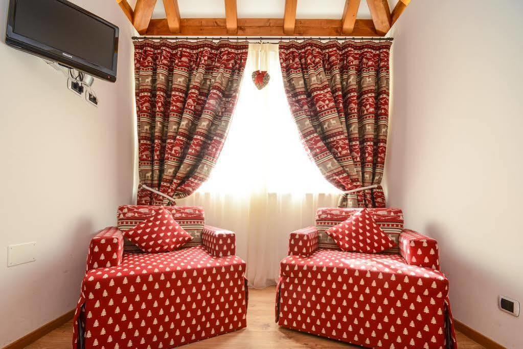 Hotel Corona Pinzolo Exterior foto